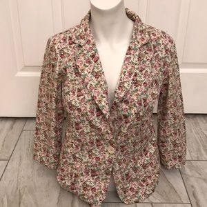 Floral light denim jacket, 3/4 sleeves. Size S
